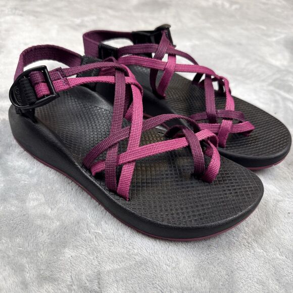 Chaco Women’s Sandals Size 8 Purple Pink Toe Loop Strappy Sport Outdoor Shoes - Picture 1 of 9